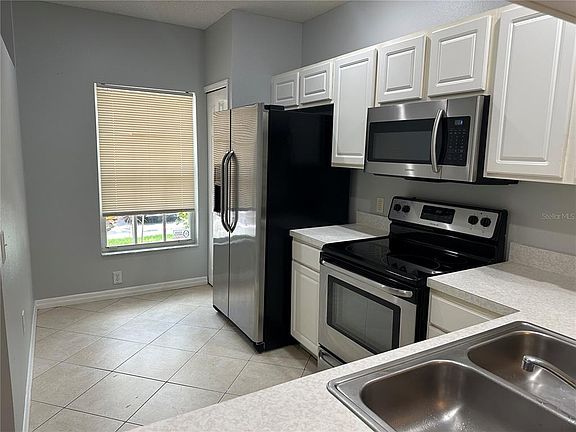 3rd image of 8563 Hunters Key Cir