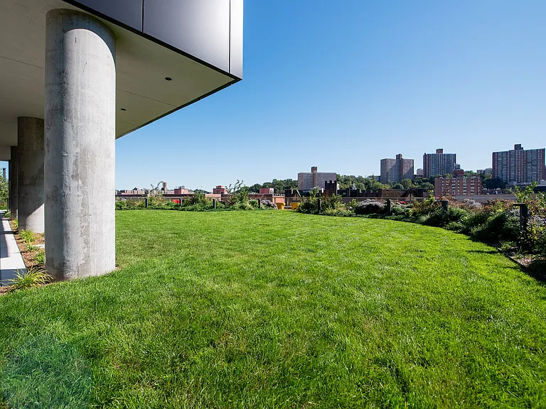 4650 Broadway #604 — Photo 25