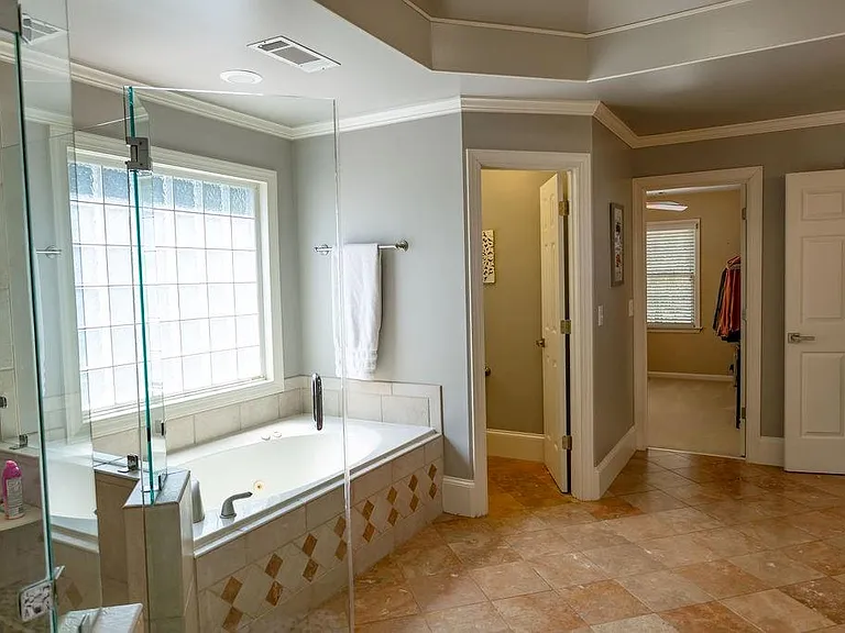 1405 Edenham Ln — Photo 38