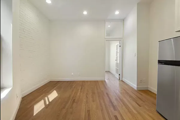 Rented by Compass | media 13