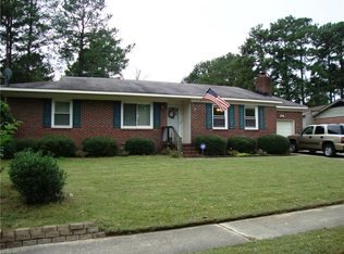 2937 E Point Dr, Chesapeake, VA 23321