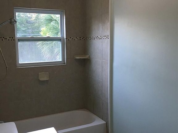 5th image of 3623 Seratine Ct