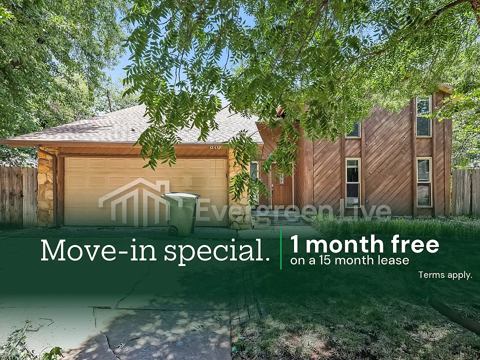 816 Lakeside Cir