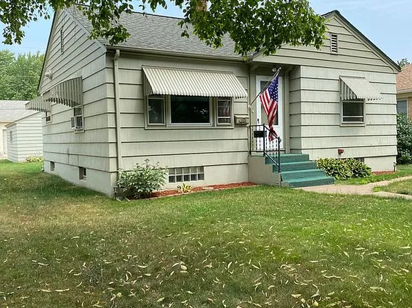 703 6th St S, Virginia, MN 55792