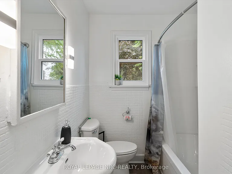 1447 5th St — Photo 14