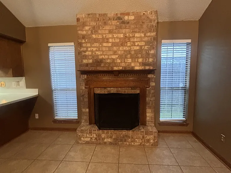 106 Darteze Dr — Photo 6