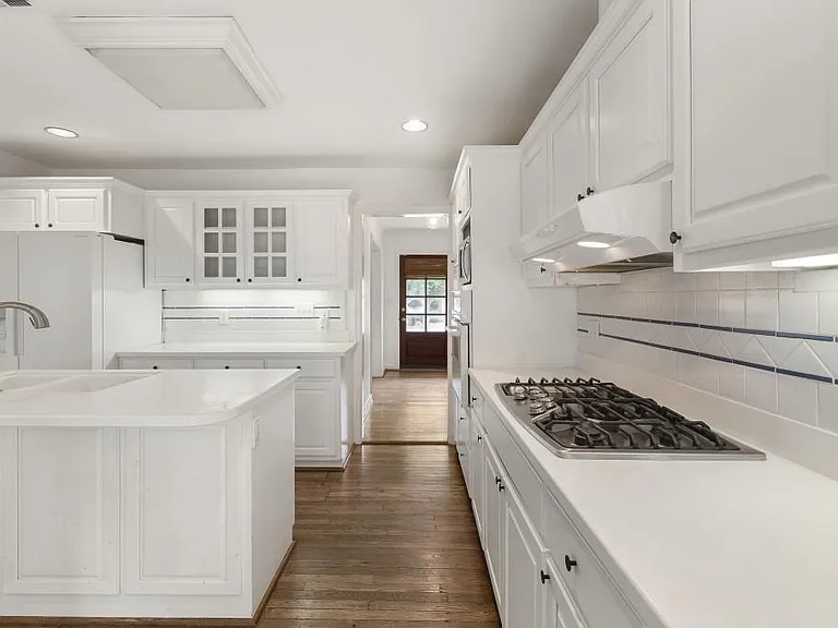 2151 Radcliffe Dr NW — Photo 18