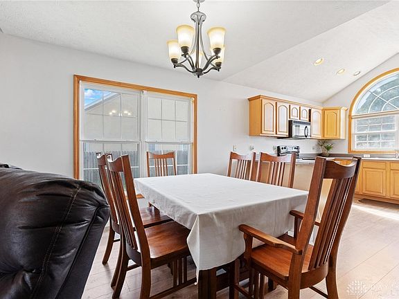 5th image of 3112 Sioux Dr