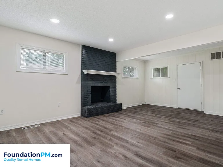 3749 Rhea Ave — Photo 7