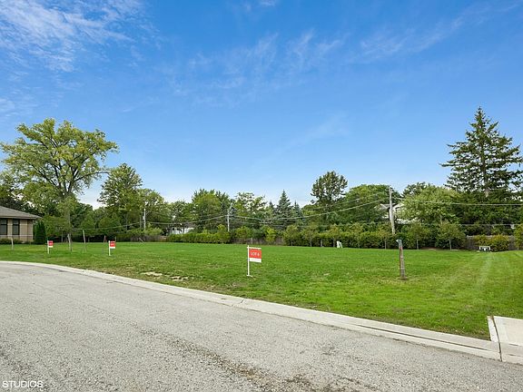 5th image of 12 Heritage Dr