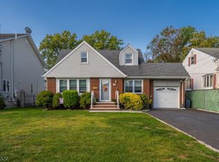 27 S 17th St, Kenilworth, NJ 07033
