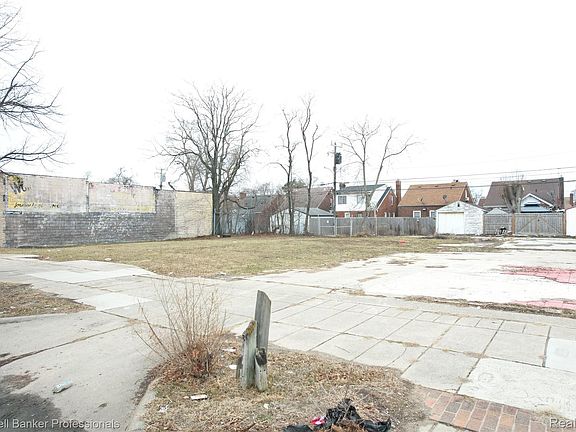 5th image of 18269 Wyoming Ave