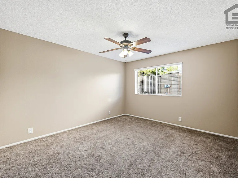 7202 W Corrine Dr — Photo 38