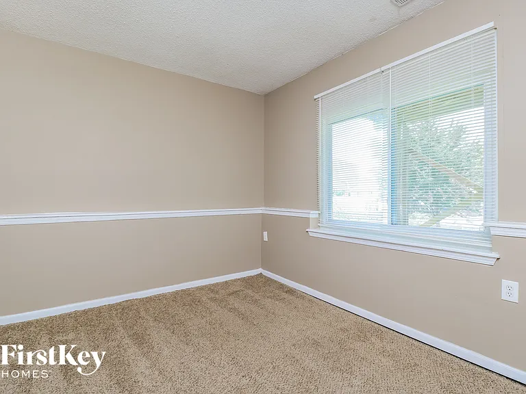 2346 Bramble Ln — Photo 11