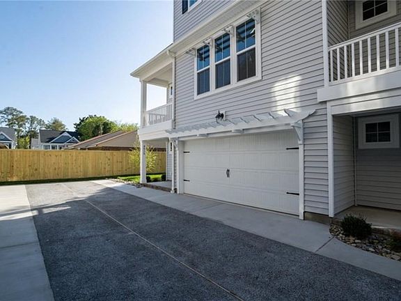 3rd image of 4611 Guam St