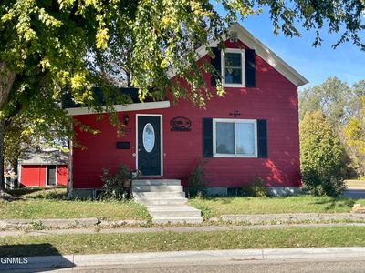 423 5th Ave NW, Jamestown, ND, 58401