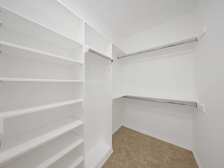Walk in closet