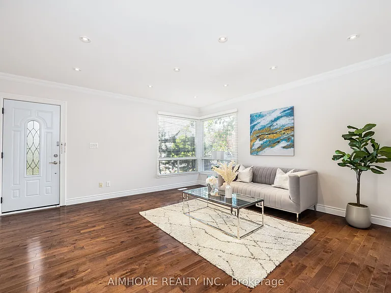 471 Cummer Ave — Photo 2