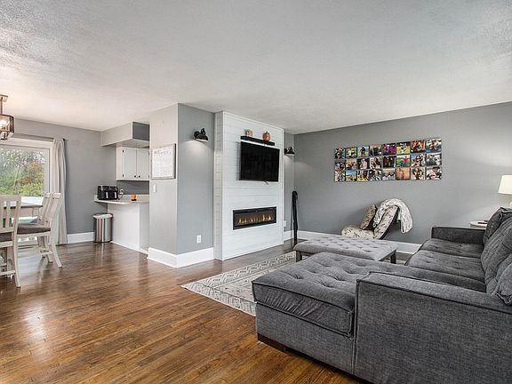 4th image of 15902 Meadowview Dr