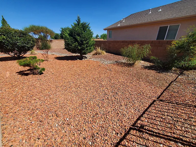 3070 Desert Sage Ave SW — Photo 27