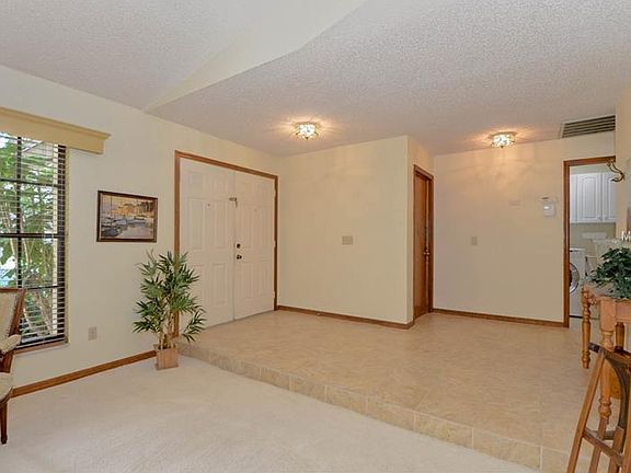 3rd image of 1738 Shady Leaf Dr