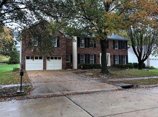 1835 Sullivan Pointe Dr, Ballwin, MO 63011