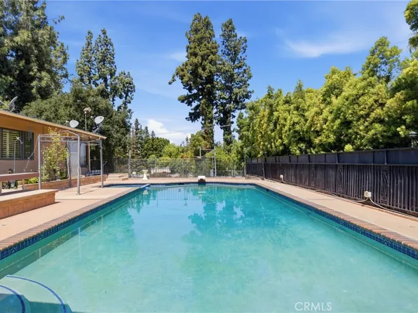 4908 Calvin Ave, Tarzana, CA 91356