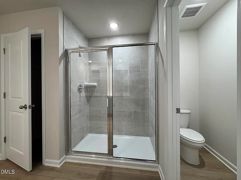 101 Klamath Dr — Photo 38