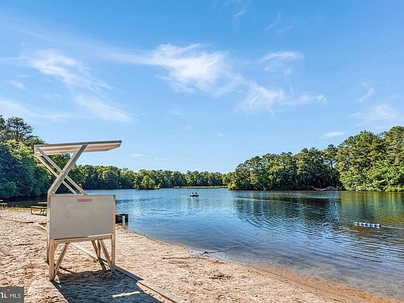 4th image of 506 Fairview Rd