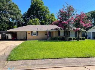 1511 Plantation Dr, Alexandria, LA 71301