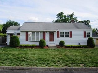 96 Edbert Dr, Holyoke, MA 01040