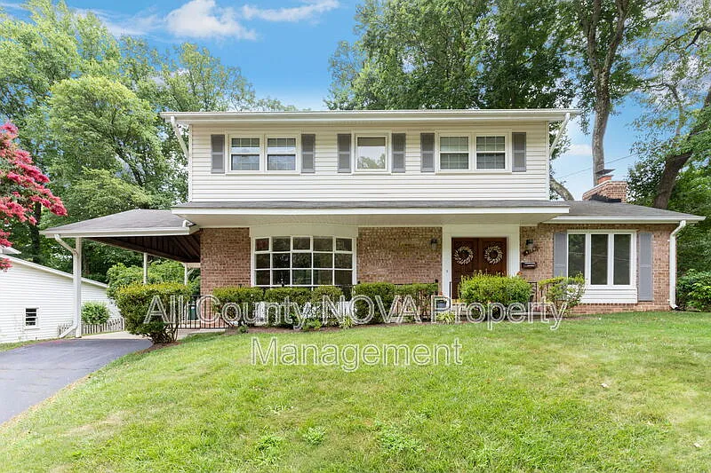 4126 Lenox Dr