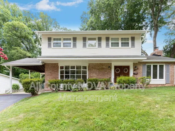 4126 Lenox Dr, Fairfax, VA 22032
