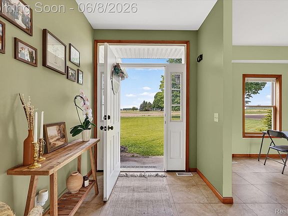 5th image of 2769 Higgins Rd
