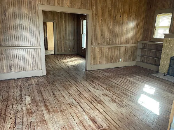 132 N Fisher St, Jonesboro, AR 72401