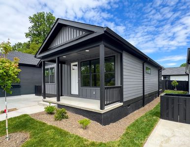 617 W Allen St, Hendersonville, NC, 28739