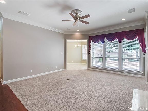 5th image of 1607 S Lexington Dr