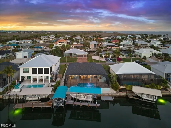 2419 Carambola Ln, Saint James City, FL 33956