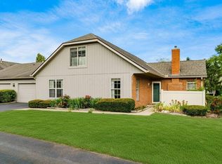 2310 Ravine Woods Dr #22, Grove City, OH