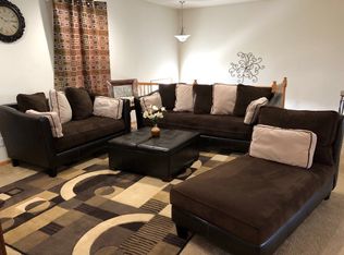 10113 Indigo Dr, Eden Prairie, MN 55347