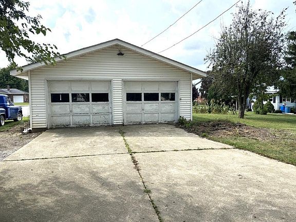 4th image of 515 E Main St