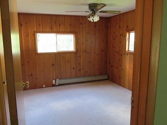 3rd image of 12185 Black Creek St