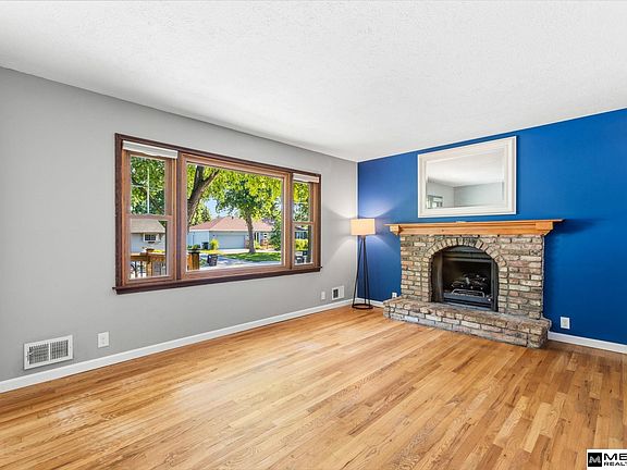 3rd image of 8315 Nicholas St