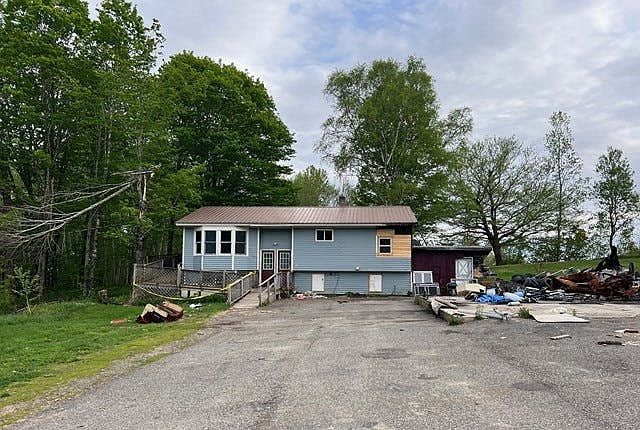 1st image of 200 Clark Rd