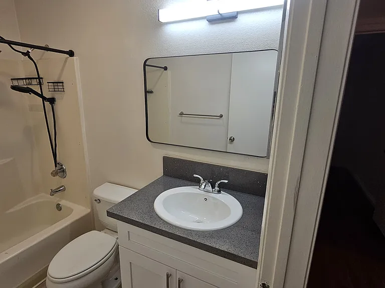 215 E Maple St #104 — Photo 11