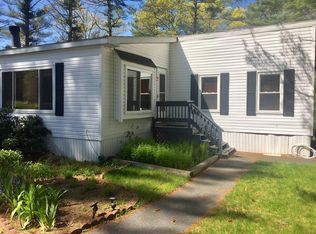 9 Carol St, Carver, MA 02330