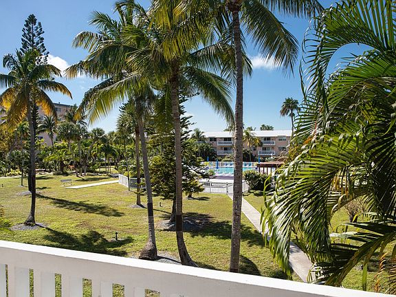 2nd image of 2601 S Roosevelt Blvd #C220