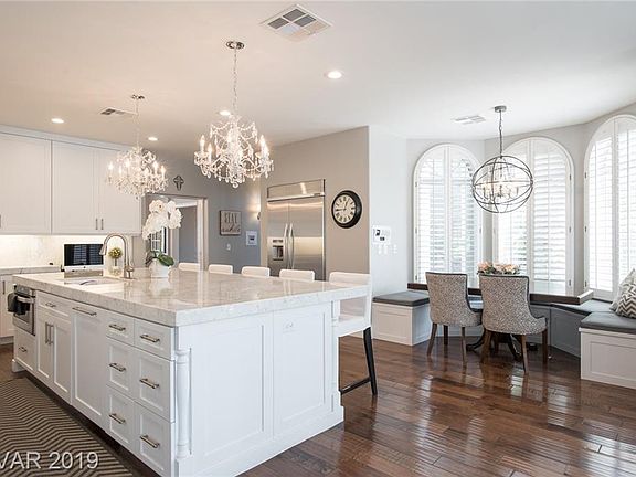 5th image of 3171 Coachlight Cir