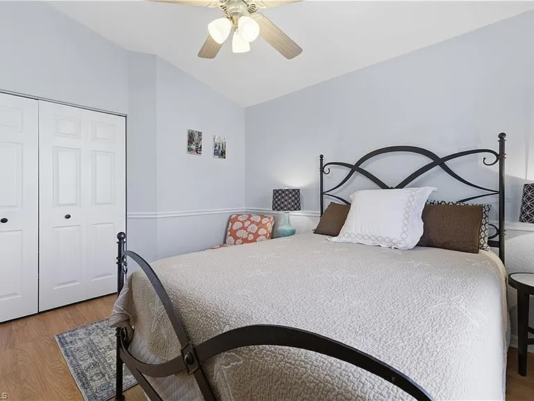 5778 Greenwood Cir — Photo 8