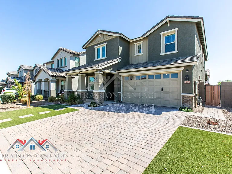 15075 W McKinley St — Photo 2